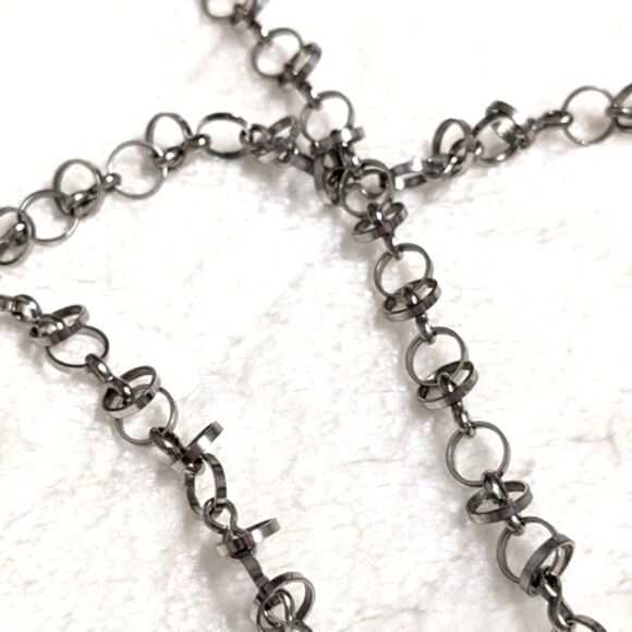 Vintage Silvertone Interlocking Circle Necklace 44" Long - Lightweight - Picture 1 of 8